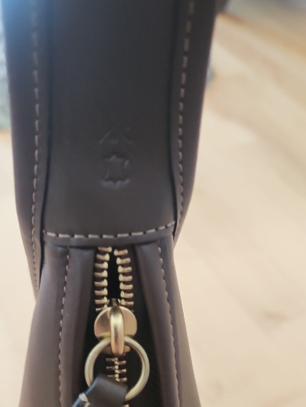Coach Curve Zip Bag Maple - Picture 7 of 11